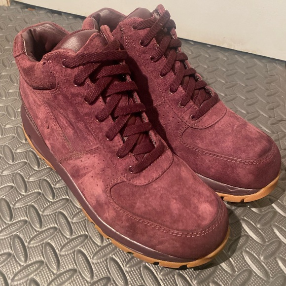 Nike Air Max Goadome ACG Boots Outdoor size 11 womens suede Burgandy shoes - Picture 4 of 9